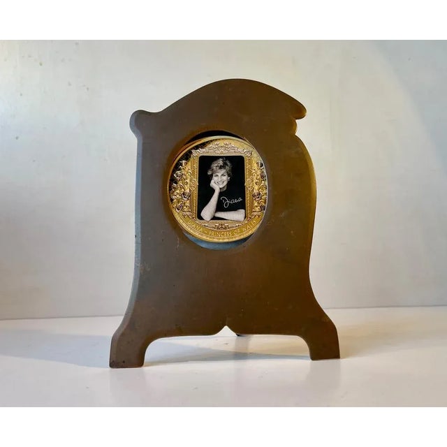 Metal Art Deco Photo Frame in Patinated Copper, 1930s For Sale - Image 7 of 7