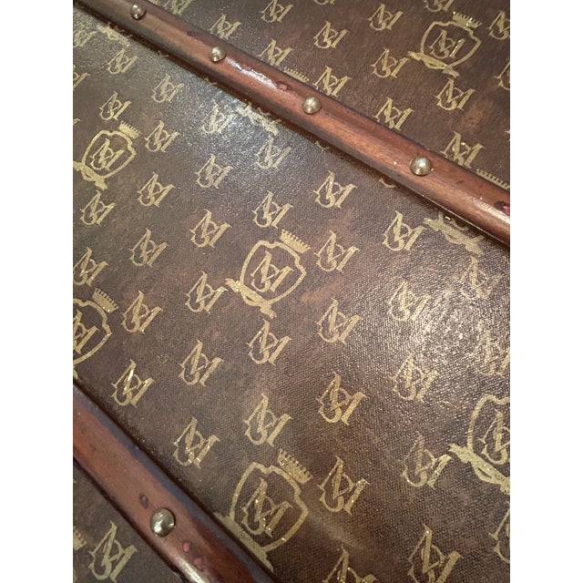 Large Leather Wrapped Maitland Smith Trunk With Wooden Mounts For Sale - Image 12 of 16