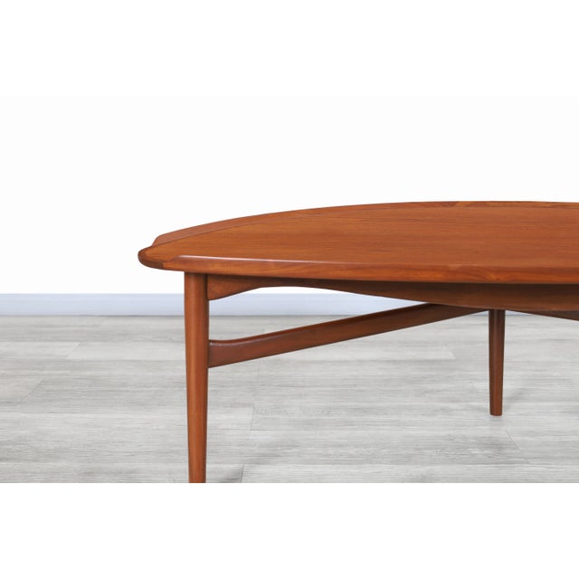 Mid-Century Modern Teak Coffee Table by Finn Juhl for Baker, 1950s For Sale In Los Angeles - Image 6 of 10