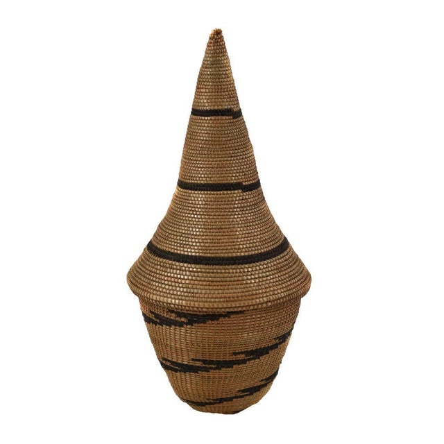 Early 20th Century Tutsi Basket with Lid Rwanda For Sale - Image 4 of 4