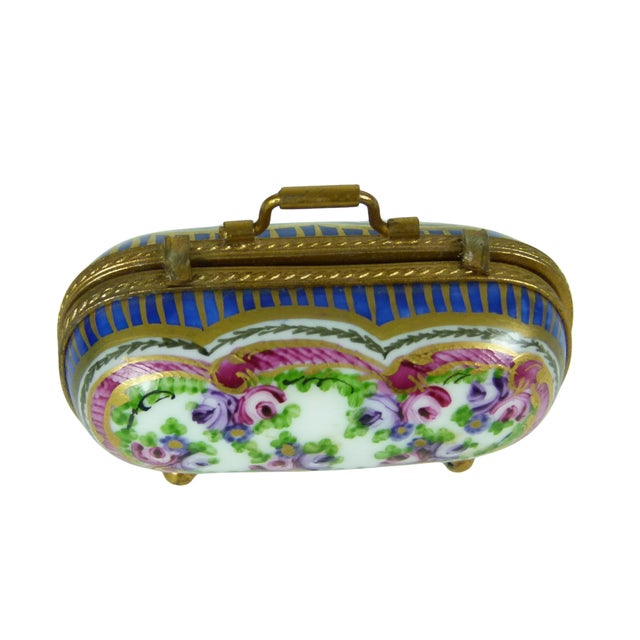 Victorian Limoges France Porcelain Suitcase Trinket Box | Hand Painted Floral Carpet Bag | Valise | Purse | Footed For Sale - Image 3 of 13