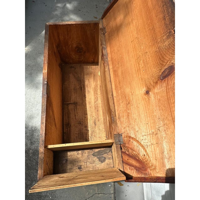 Early 19th Century American Folk Art Six-Board Blanket Chest. For Sale - Image 12 of 16