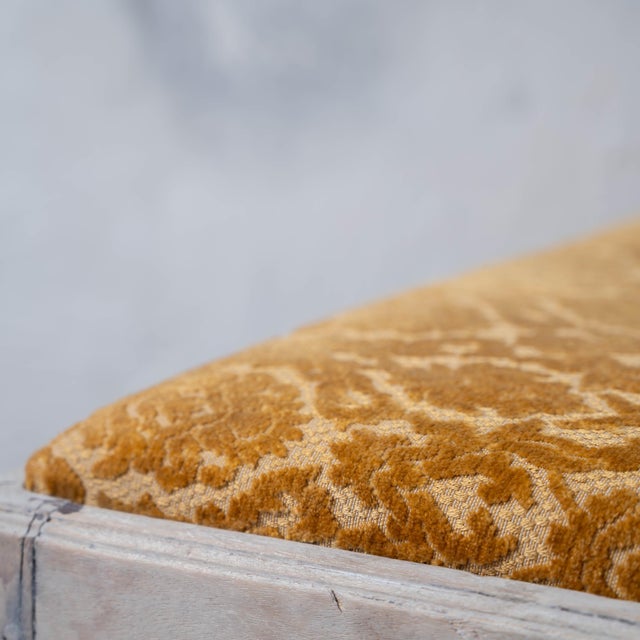 A Similar Pair of English Chippendale Side Chairs, c.1760 For Sale - Image 14 of 15