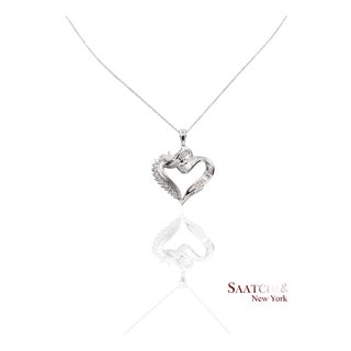 18k (750) White Gold Natural Diamond Heart Shape Pendant With Chain For Sale