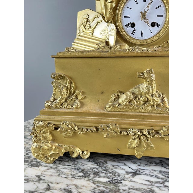 Traditional Early 19th Century Empire Clock in Gilt and Patinated Bronze For Sale - Image 3 of 11