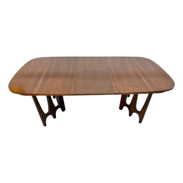 Mid-Century Modern Broyhill Brasilia Walnut Dining Table For Sale