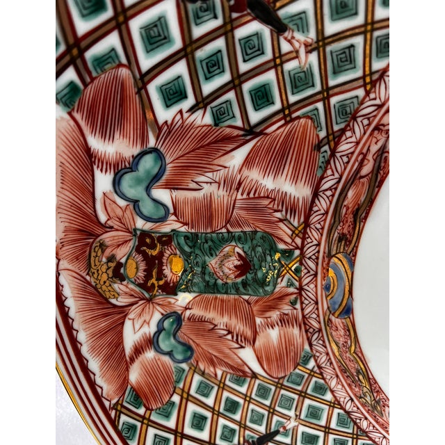 Antique Meiji Period Imari Charger Featuring a Nanban Presentation of Black Ships and Portuguese Merchants and Sailors For Sale - Image 10 of 18