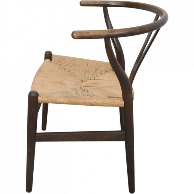 ChH4 Wishbone Chairs in Stained Oak by by Hans J. Wegner, 1990s, Set of 2 For Sale - Image 10 of 18