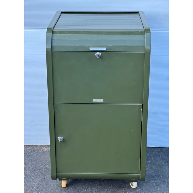 1950s 1950s Avocado Green Locking Metal Waterfall Rolltop File Cabinet Safe For Sale - Image 5 of 13