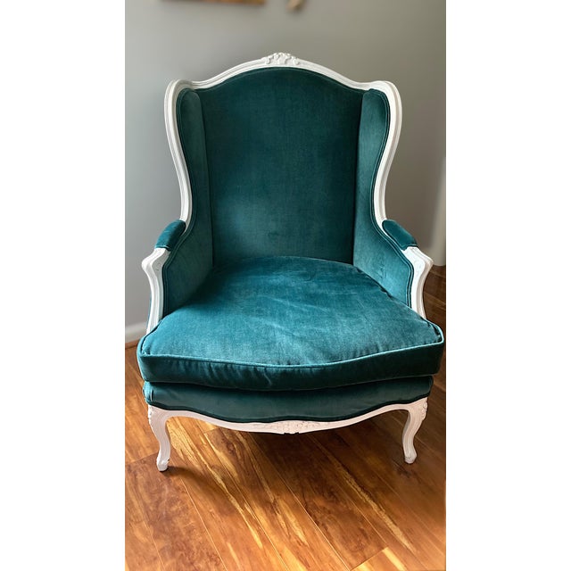 Kravet Mid-20th Century French Provincial Wingback Chair in Kravet Peacock Blue Velvet For Sale - Image 4 of 18
