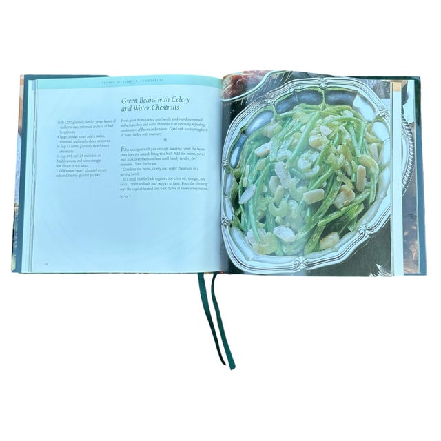 1990s Williams-Sonoma Kitchen Library Vegetables Cookbook Hardcover 1995 For Sale - Image 5 of 12