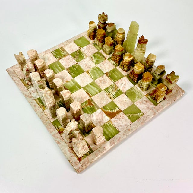 1970s Vintage Italian Mediterranean Hand Carved Pink Marble & Sage Onyx Chess Set - 33 Pieces For Sale - Image 13 of 16