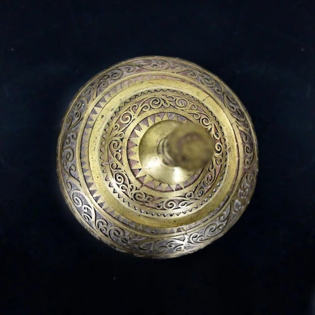 20Th Century Asian Islamic Philippine Wedding Vessel or Gador or Mindanao Maranao Cast Brass Urn For Sale - Image 6 of 12