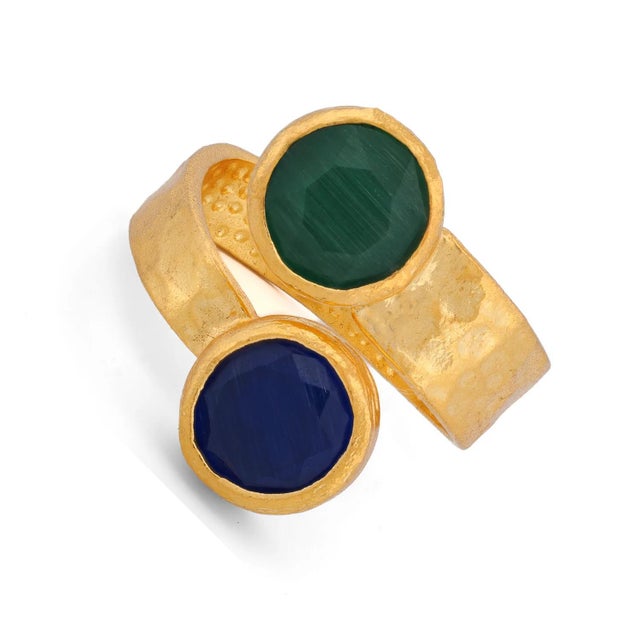 Emerald Royal Duo Emerald & Sapphire Gold Adjustable Cuff Ring, Size 8 For Sale - Image 8 of 8