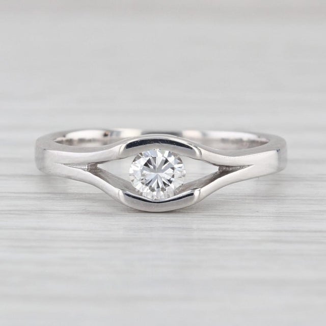 Metal 0.28ct Diamond Solitaire Engagement Ring 14k White Gold Size 6 For Sale - Image 7 of 8