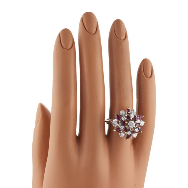 Estate 3.05ct Diamond & Ruby 18k Gold Floral Cluster Ring! For Sale - Image 4 of 4