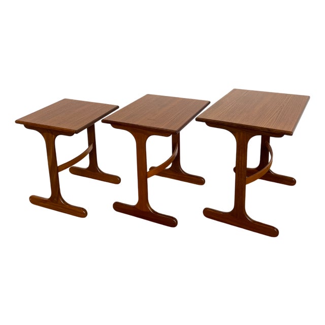 Mid-Century Modern Teak Nesting Tables from G-Plan, 1960s, Set of 3 For Sale