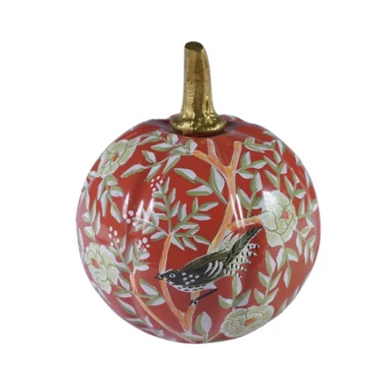 Say hi to this classic trellis handpainted tole pumpkin in our newest colorway of rusty red. Mix and match with our other...