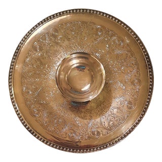 Excellent Condition Vintage Wm Rogers 866 Ornate Etched Silverplate Serving Tray For Sale