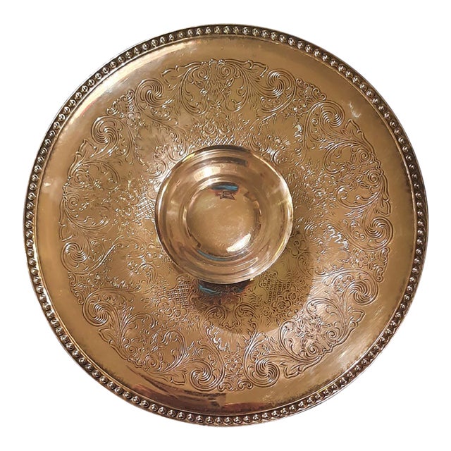 Excellent Condition Vintage Wm Rogers 866 Ornate Etched Silverplate Serving Tray For Sale