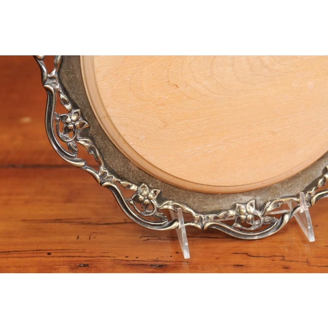 R.F. Mosley & Co Enlgish Round Silverplate Tray with Pierced Scalloped Border For Sale - Image 12 of 13