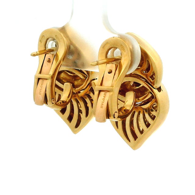 1980s 1980s Bulgari Puffy Gancio Link 18k Yellow Gold Earrings, Pair For Sale - Image 5 of 11