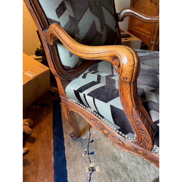 French Provincial 1950s Louis XV Style French Chair For Sale - Image 3 of 8