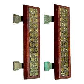 Example of Door Pulls