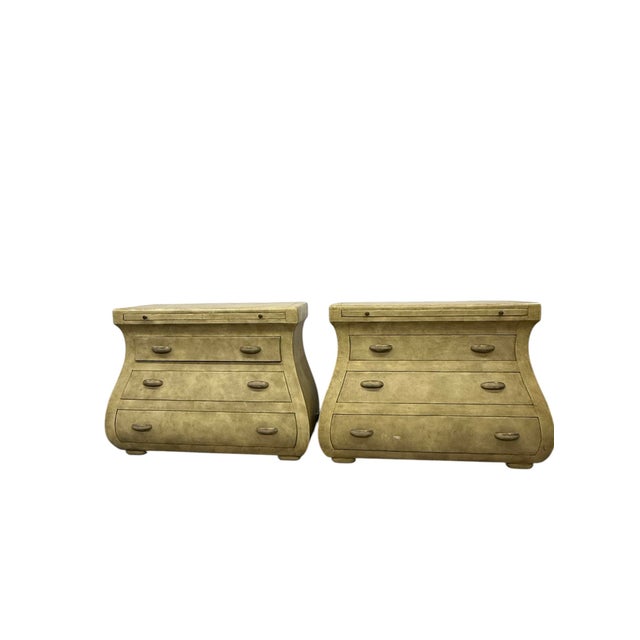 Maitland - Smith 1990s Pair of Maitland-Smith Leather-Wrapped Bombé Chests of Drawers For Sale - Image 4 of 14
