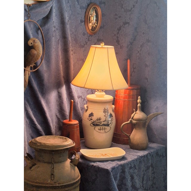 Farmhouse 1980s Ethan Allen Crock Table Lamp With Deer Motif and Shade For Sale - Image 3 of 12