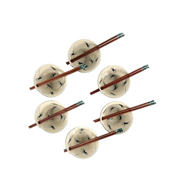 Asian Modern Bat Trang Vietnamese Ramen/Pho/ Rice Bowls With Hand Painted Dragonflies Celadon Carved Accents and Chopstick Rests - Set of 6 For Sale In New York - Image 6 of 9