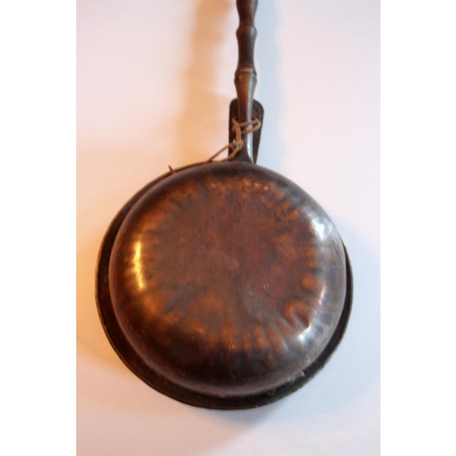 Wood 1910s - Antique Copper and Brass Bed Warmer With Wooden Handle For Sale - Image 7 of 7