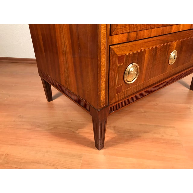 Wood Small Louis XVI Chest of Drawers, Cube Marquetry, Germany 1780 For Sale - Image 7 of 10