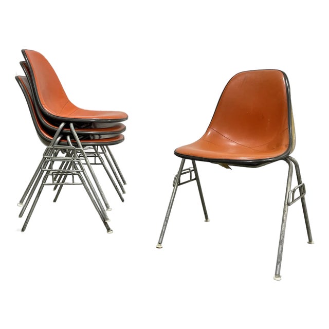 Set of 4 Mid Century Modern Charles & Ray Eames Herman Miller Padded Shell Chairs, Early 1950's Stacking Bases For Sale