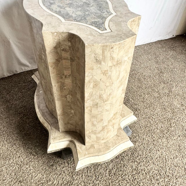 Maitland - Smith Postmodern Sculpted Grey White and Tan Tessellated Stone Dining Table Base With Brass Inlay For Sale - Image 4 of 10
