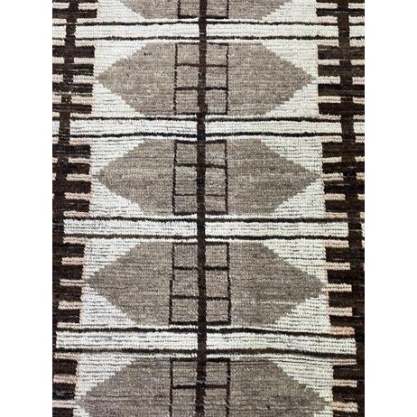 10 X 12 Handmade Beige Modern Moroccan Wool Rug With an Art Deco Pattern For Sale - Image 4 of 4