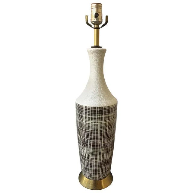 1950s Ceramic Grid Pattern Brown or White Table Lamp For Sale - Image 9 of 9