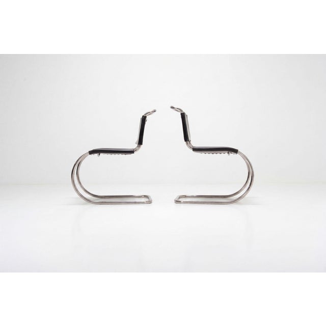 Pair of Ludwig Mies Van Der Rohe for Knoll Mr10 Chairs 1970 C. For Sale In Chicago - Image 6 of 14