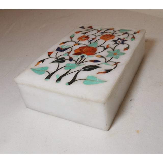 Up for sale is a very high quality vintage Indian Agra marquetry marble box. It's sculpted by hand and inlaid with many...