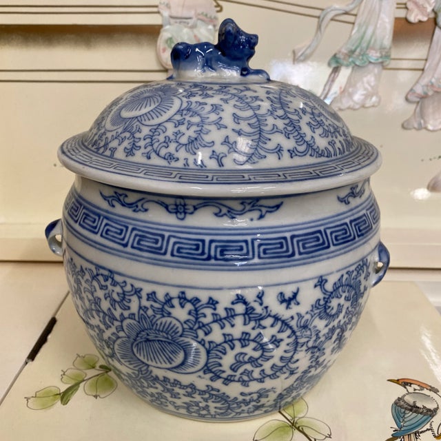 Blue 1970s Blue and White Greek Key Chinoiserie Bowl For Sale - Image 8 of 8