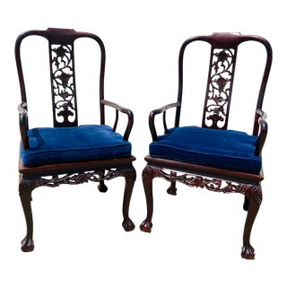 1950s Pair of Vintage Chinese Carved Rosewood Dining Captain’s Chairs For Sale
