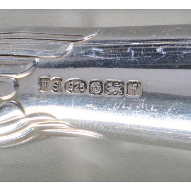 Late 20th Century Set of Thirteen Sterling Silver Elizabeth II Dinner Knives With Pistol Handles For Sale - Image 10 of 17