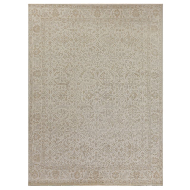 Vith Ivory Hand knotted Wool Area Rug - 8'x10' For Sale