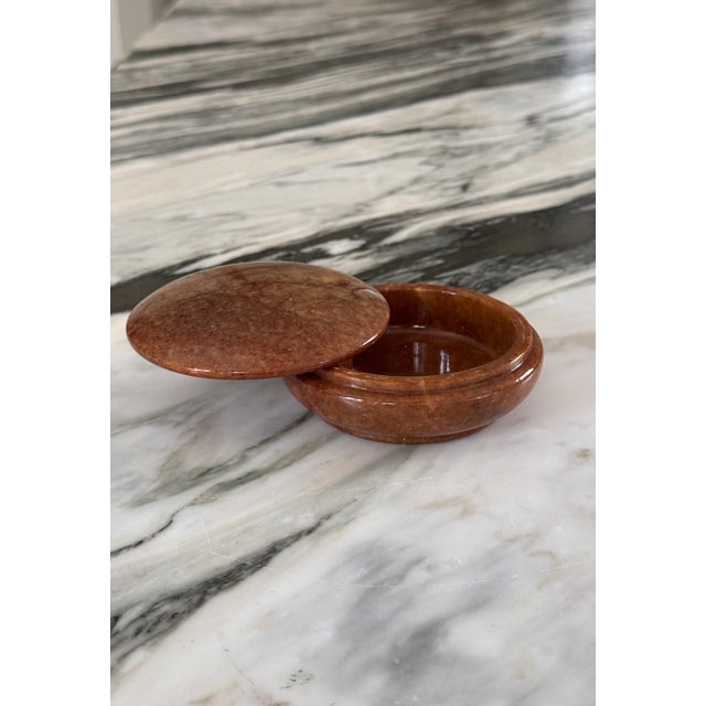 Stone Ducceschi Made in Italy Volterra Alabaster Trinket Jar / Jewlery Box For Sale - Image 7 of 12