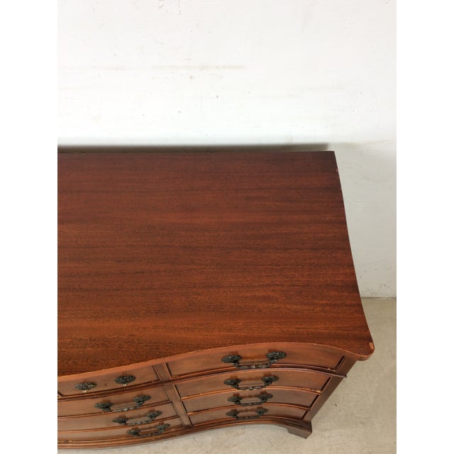 Traditional Mid Century Georgian Style Lowboy Dresser With Bowfront Design and 9 Drawers For Sale - Image 3 of 18
