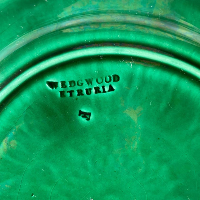 Wedgwood Pair of Green Wedgwood Etruria Majolica Plates With Sunflowers - 1877 For Sale - Image 4 of 9