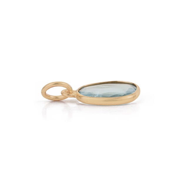 Luminous 1.97ct Faceted Aquamarine Pendant 14k Gold Charm for Mom For Sale In New York - Image 6 of 15