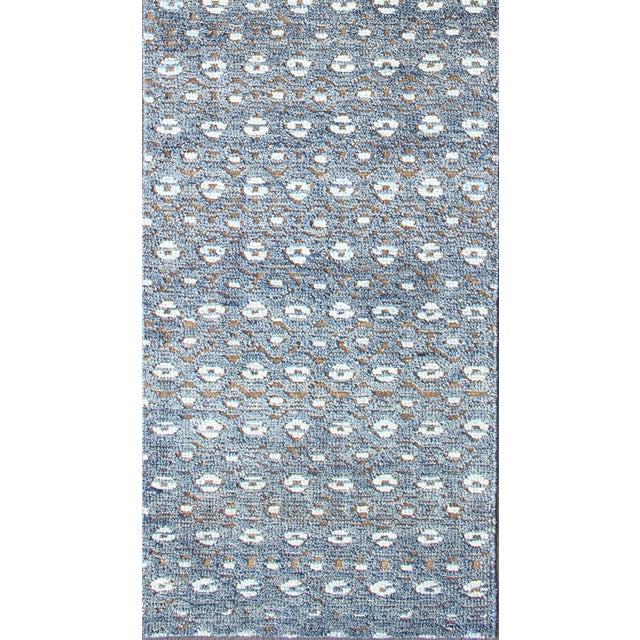 Keivan Woven Arts Modern Design Runner in Blue and Brown Tones. Keivan Woven Arts / rug KHN-1011-TR-488, country of origin...