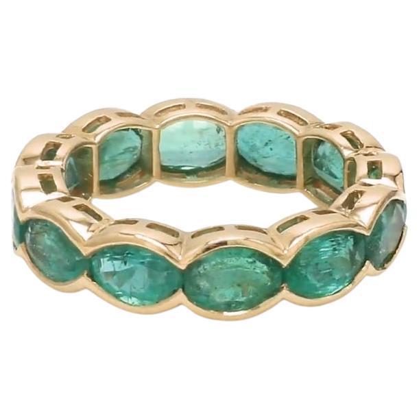 Natural 5.28 cts Zambian emerald band ring in 18k gold For Sale - Image 15 of 18