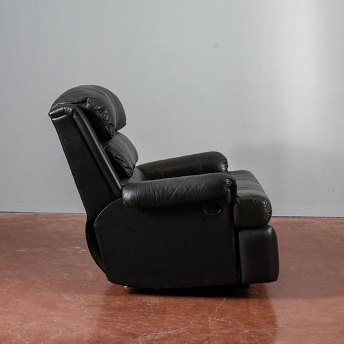 1990s Reclining Black Leather Armchair For Sale - Image 5 of 18